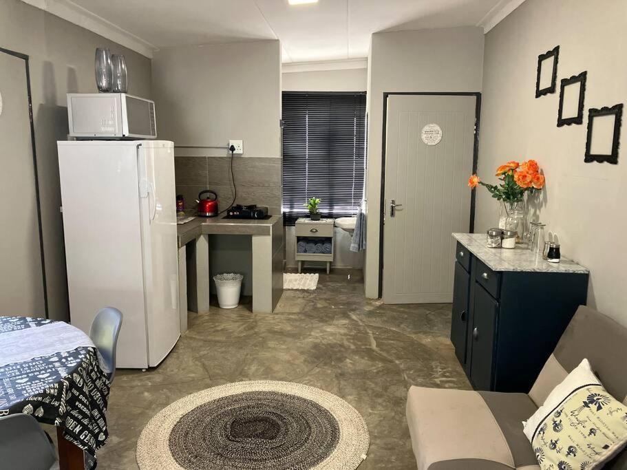 קיטמנשופ Stellies Accommodation - Room 1 מראה חיצוני תמונה